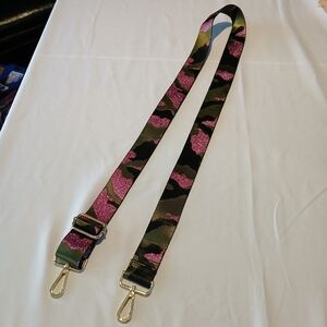 Stylish Pink and Green Camouflage Strap Gold Hardware 48"‎ Adjustable